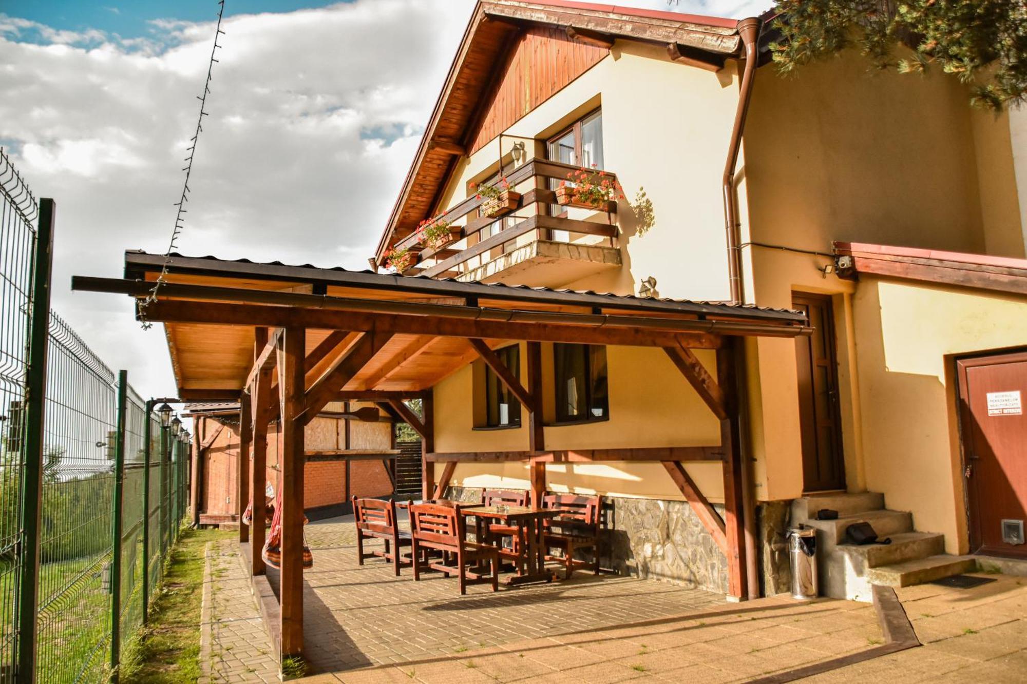 Villa Casa Georgea Săcele Exterior foto